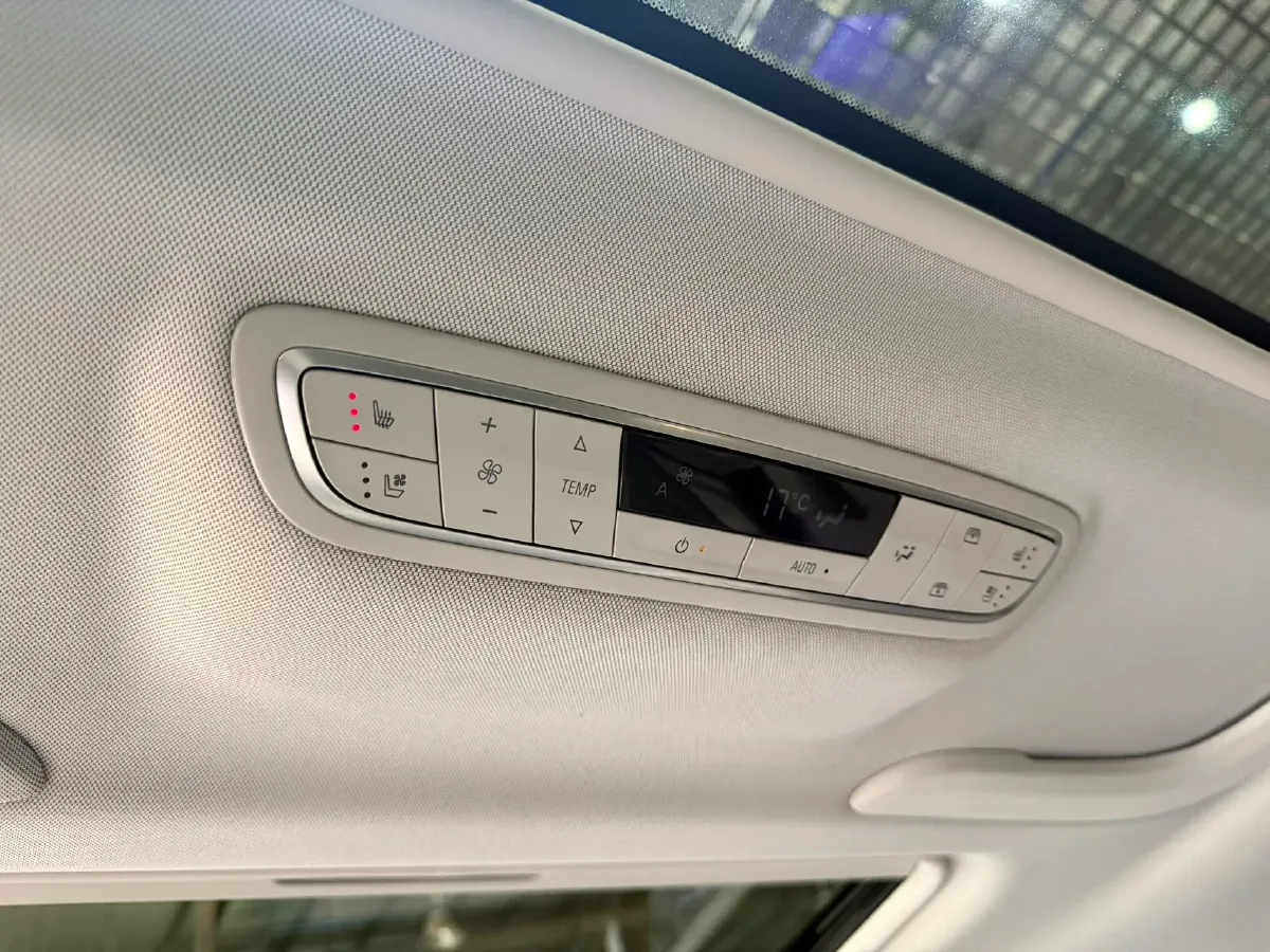 2023 Buick GL8 2.0T 237HP L4 9AT,autocango,china used car exporter,china ev exporter,chinese used car exporter,chinese used ev exporter