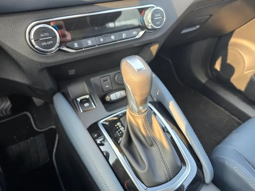 2025 Nissan Qashqai 2.0L 151HP L4 CVT,autocango,china used car exporter,china ev exporter,chinese used car exporter,chinese used ev exporter