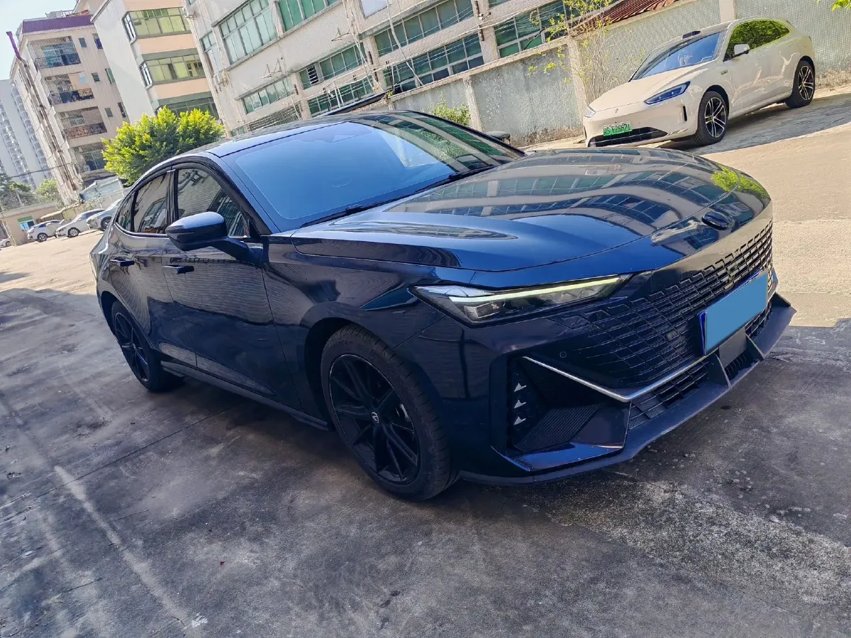 2023 ChangAn UNI-V 1.5T 188HP L4 7DCT,autocango,china used car exporter,china ev exporter,chinese used car exporter,chinese used ev exporter