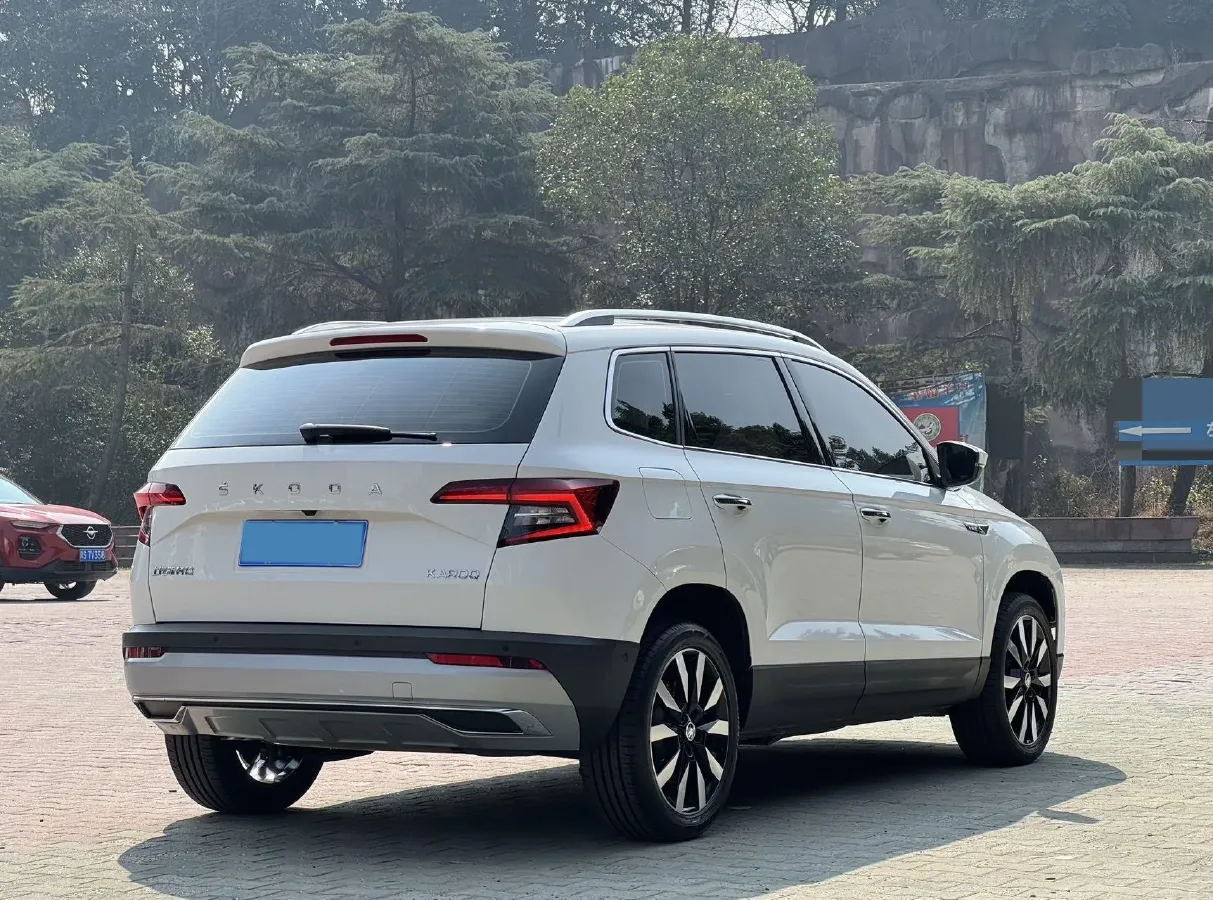 2021 Skoda Karoq 1.4T 150HP L4 7DCT,autocango,china used car exporter,china ev exporter,chinese used car exporter,chinese used ev exporter