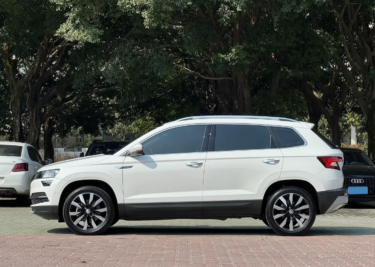 2021 Skoda Karoq 1.4T 150HP L4 7DCT,autocango,china used car exporter,china ev exporter,chinese used car exporter,chinese used ev exporter