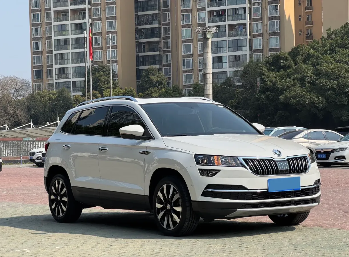 2021 Skoda Karoq 1.4T 150HP L4 7DCT,autocango,china used car exporter,china ev exporter,chinese used car exporter,chinese used ev exporter