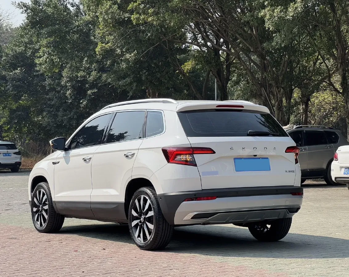 2021 Skoda Karoq 1.4T 150HP L4 7DCT,autocango,china used car exporter,china ev exporter,chinese used car exporter,chinese used ev exporter