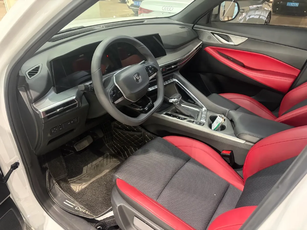 2023 ChangAn CS35 Plus 1.4T 160HP L4 7DCT,autocango,china used car exporter,china ev exporter,chinese used car exporter,chinese used ev exporter