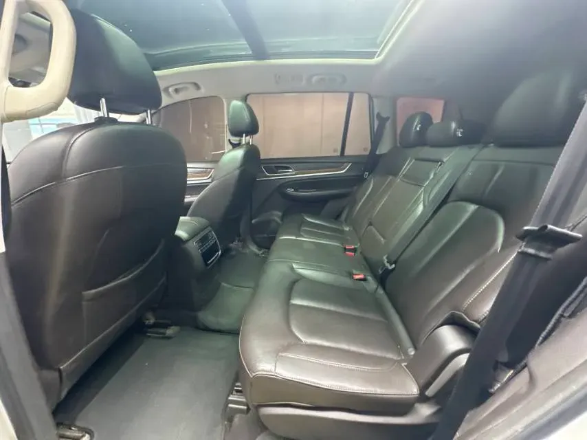 2018 Roewe RX5 2.0T 220HP L4 6DCT,autocango,china used car exporter,china ev exporter,chinese used car exporter,chinese used ev exporter