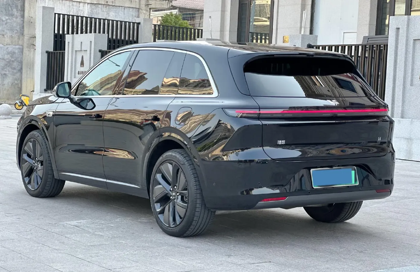2024 Li L6 Range Extended 154HP L4 REEV 36.8KWH,autocango,china used car exporter,china ev exporter,chinese used car exporter,chinese used ev exporter
