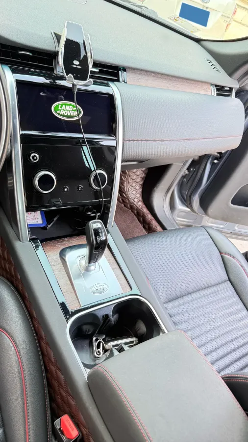 2020 Land Rover Discovery Sport 2.0T 249HP L4 9AT,autocango,china used car exporter,china ev exporter,chinese used car exporter,chinese used ev exporter