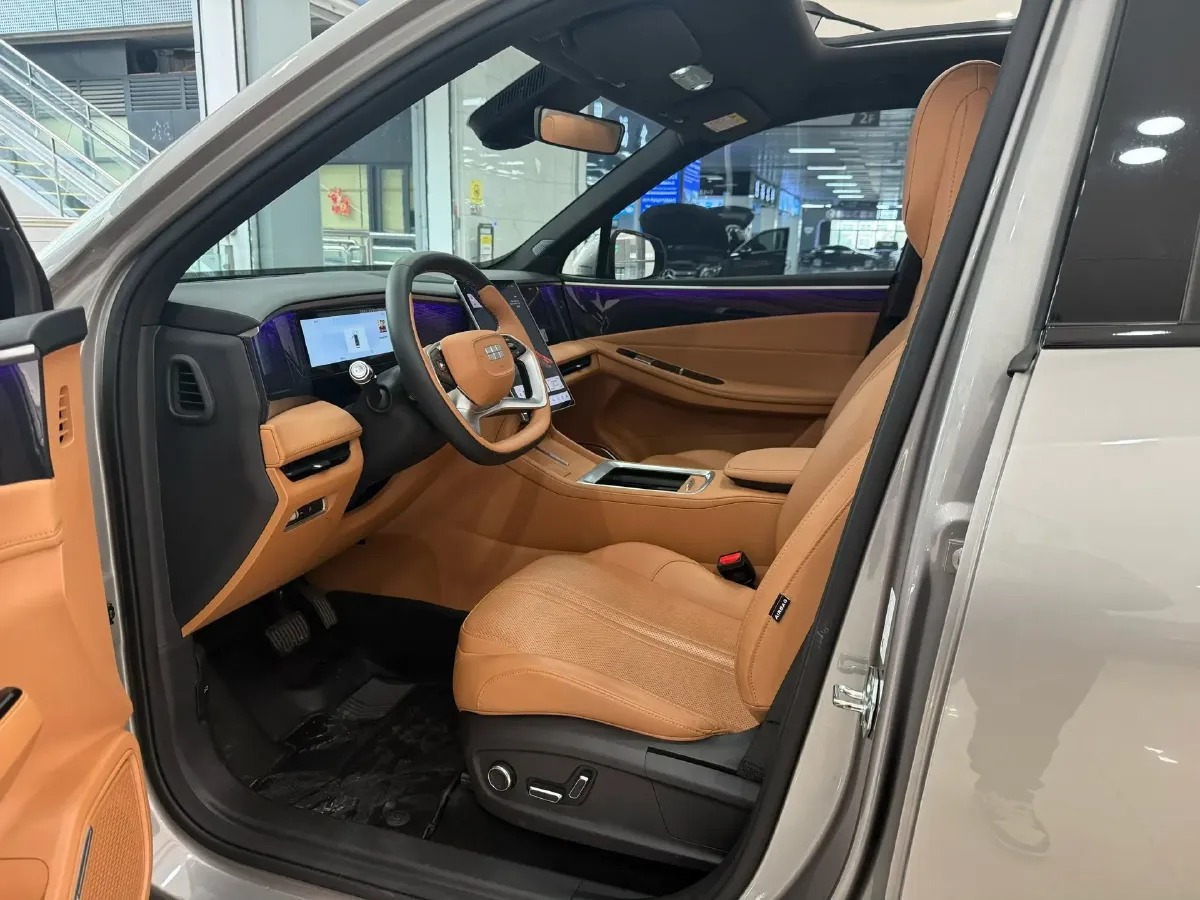 2025 Geely Galaxy L7 1.5L 112HP L4 1DHT PHEV 18.4KWH,autocango,china used car exporter,china ev exporter,chinese used car exporter,chinese used ev exporter