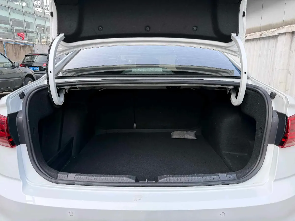 2023 Volkswagen Bora 1.2T 116HP L4 7DCT,autocango,china used car exporter,china ev exporter,chinese used car exporter,chinese used ev exporter