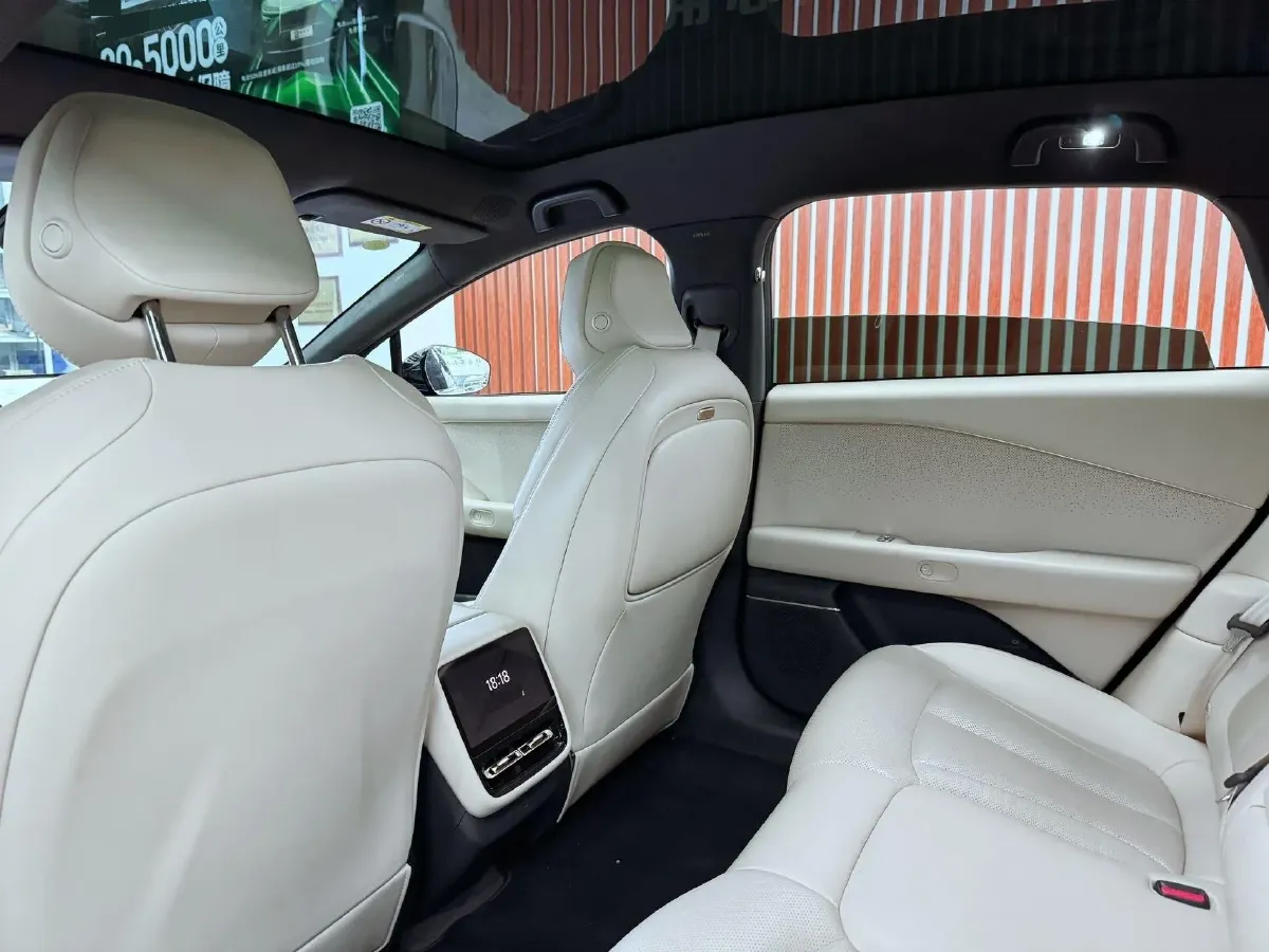 2024 Xpeng P7+ BEV 60.7KWH,autocango,china used car exporter,china ev exporter,chinese used car exporter,chinese used ev exporter