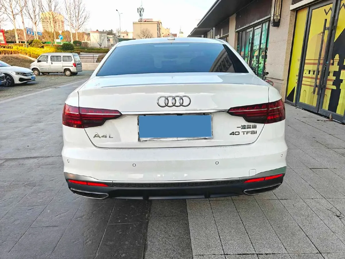 2020 Audi A4L 2.0T 190HP L4 7DCT,autocango,china used car exporter,china ev exporter,chinese used car exporter,chinese used ev exporter