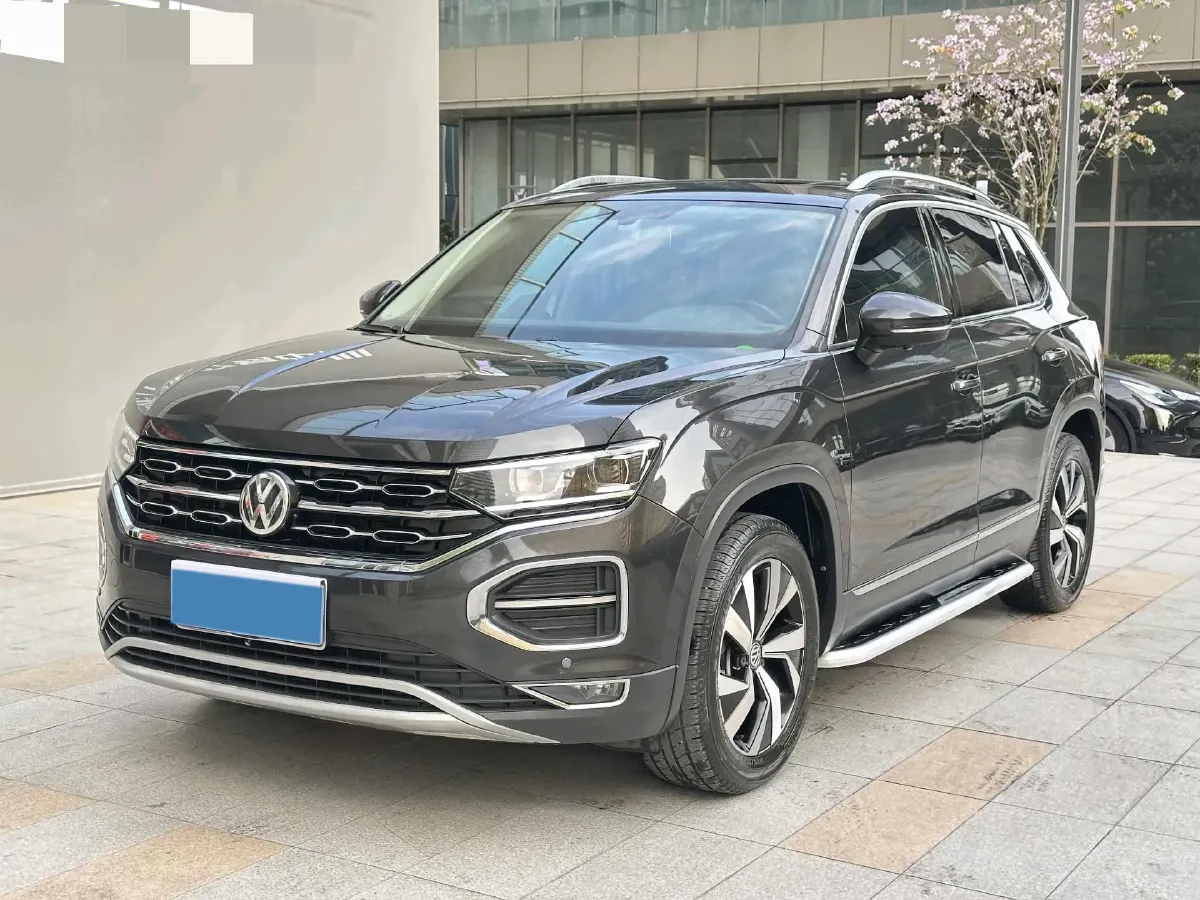 2019 Jeep Cherokee 2.0T 234HP L4 9AT,autocango,china used car exporter,china ev exporter,chinese used car exporter,chinese used ev exporter