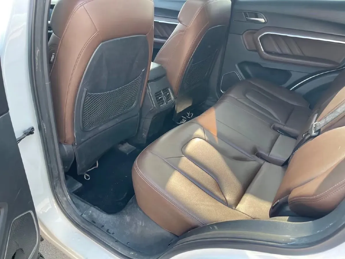 2017 Haval H6 2.0T 197HP L4 7DCT,autocango,china used car exporter,china ev exporter,chinese used car exporter,chinese used ev exporter