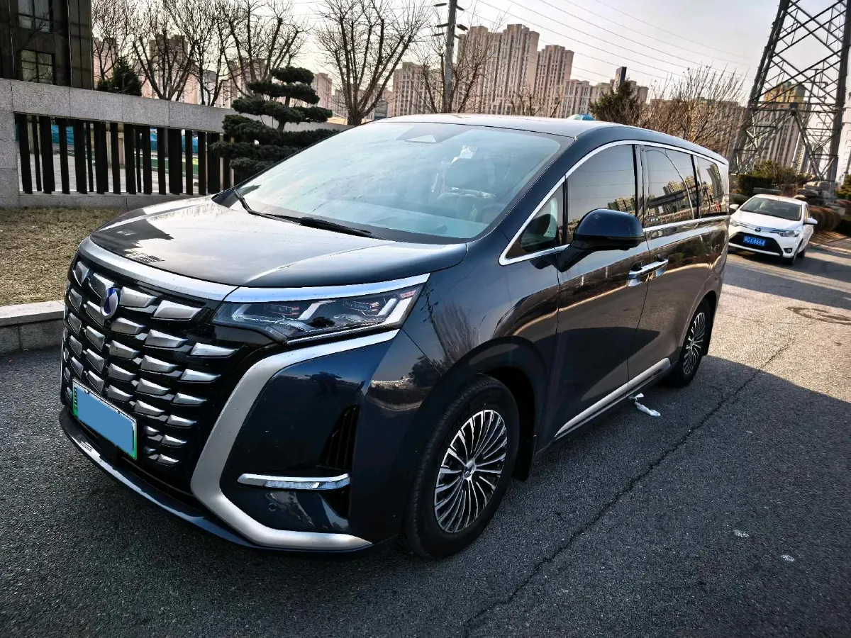 2022 Mercedes-Benz GLC Class 2.0T 197HP L4 9AT,autocango,china used car exporter,china ev exporter,chinese used car exporter,chinese used ev exporter