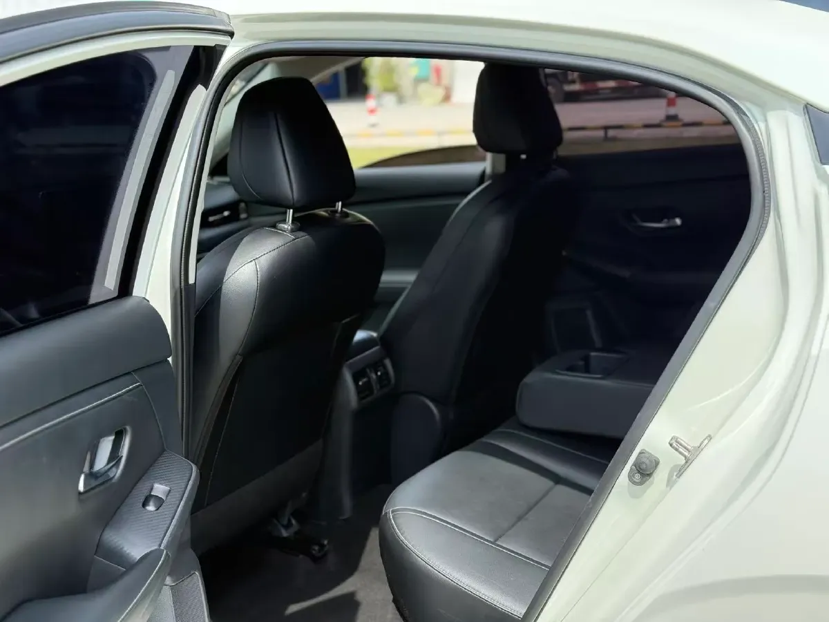 2020 Nissan Sylphy 1.6L 139HP L4 CVT,autocango,china used car exporter,china ev exporter,chinese used car exporter,chinese used ev exporter