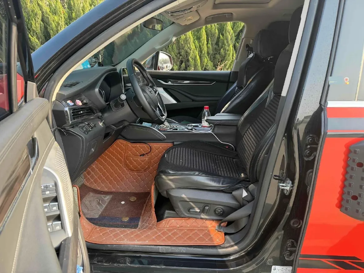 2017 MAXUS D90 2.0T 224HP L4 6AT,autocango,china used car exporter,china ev exporter,chinese used car exporter,chinese used ev exporter