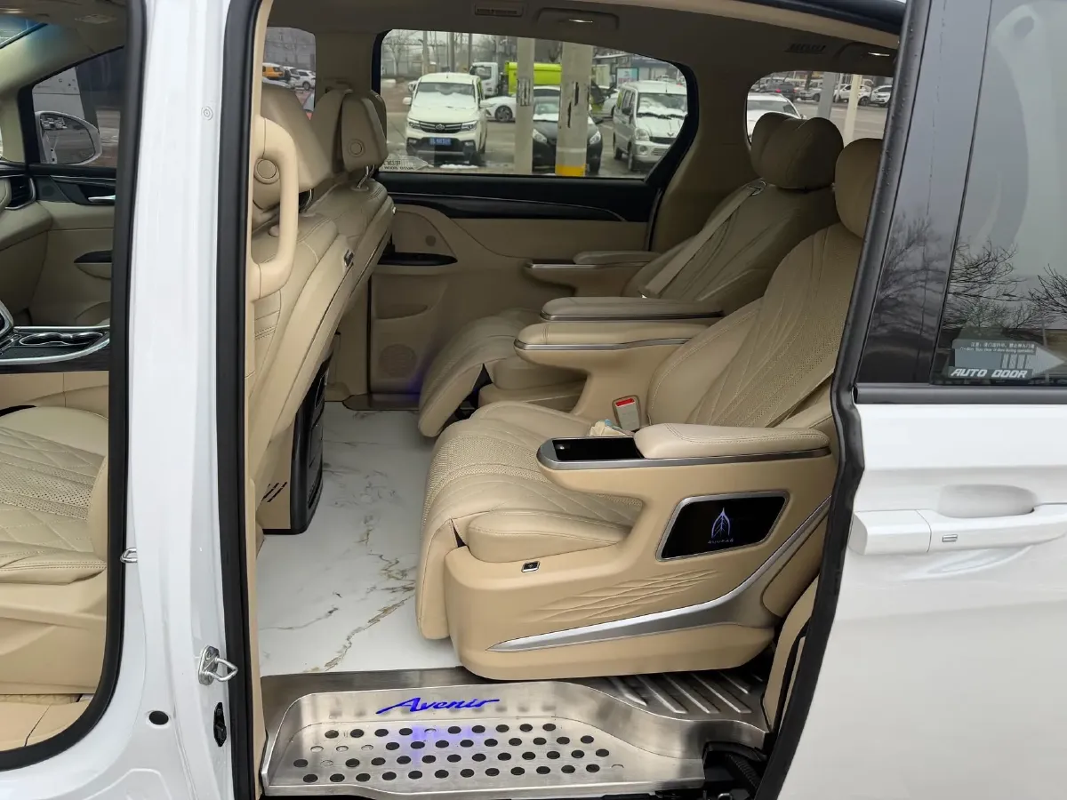 2023 Buick GL8 2.0T 237HP L4 9AT,autocango,china used car exporter,china ev exporter,chinese used car exporter,chinese used ev exporter