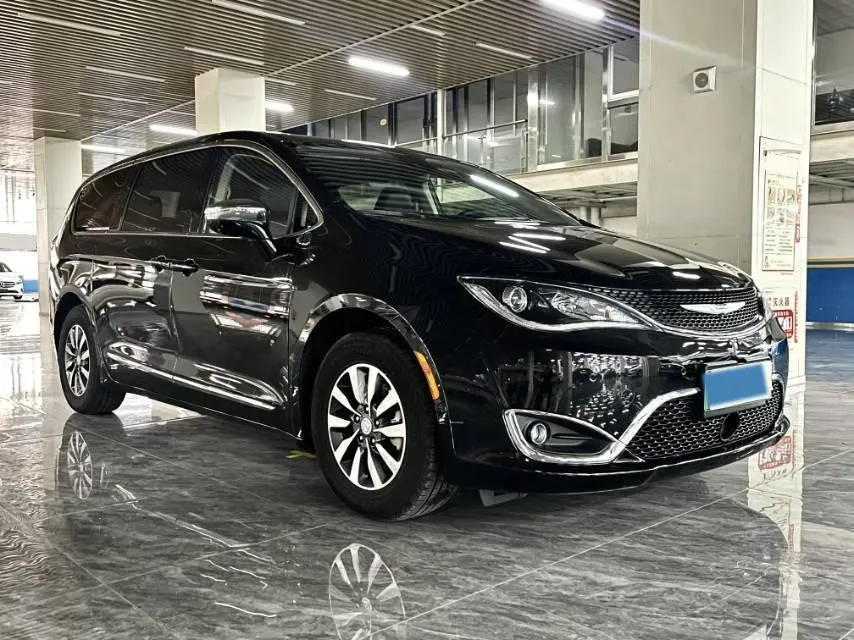 2019 Chrysler Pacifica 3.6L 245HP V6 E-CVT PHEV 16KWH,autocango,china used car exporter,china ev exporter,chinese used car exporter,chinese used ev exporter