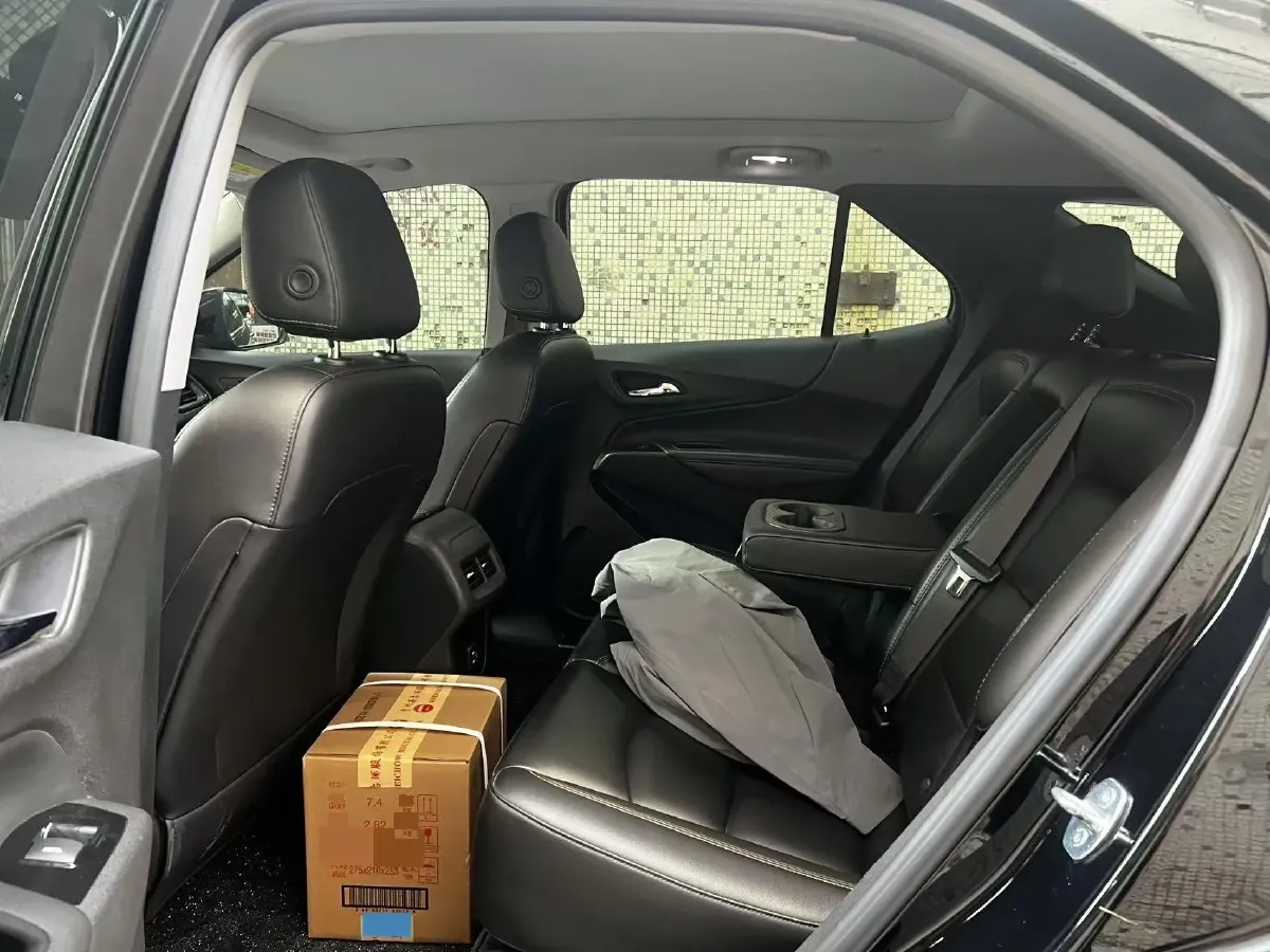 2021 Chevrolet Equinox 1.5T 169HP L4 6AT,autocango,china used car exporter,china ev exporter,chinese used car exporter,chinese used ev exporter