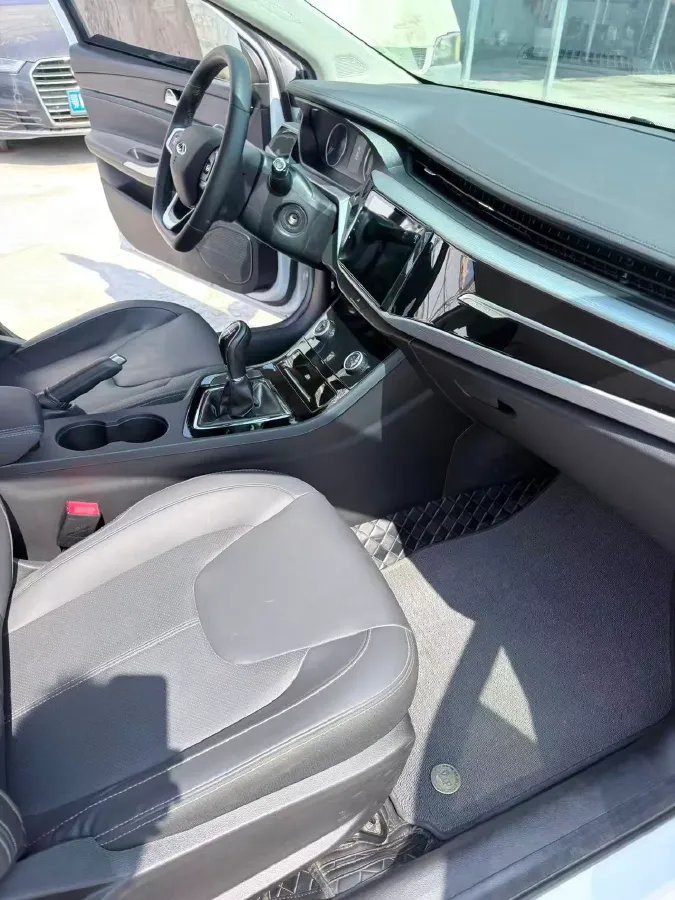 2024 Chery Arrizo 5 1.5L 120HP L4 5MT,autocango,china used car exporter,china ev exporter,chinese used car exporter,chinese used ev exporter