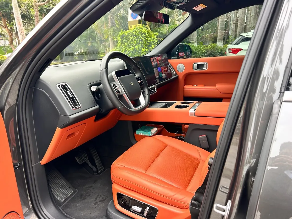 2023 Li L8 Range Extended 154HP REEV 40.9KWH,autocango,china used car exporter,china ev exporter,chinese used car exporter,chinese used ev exporter