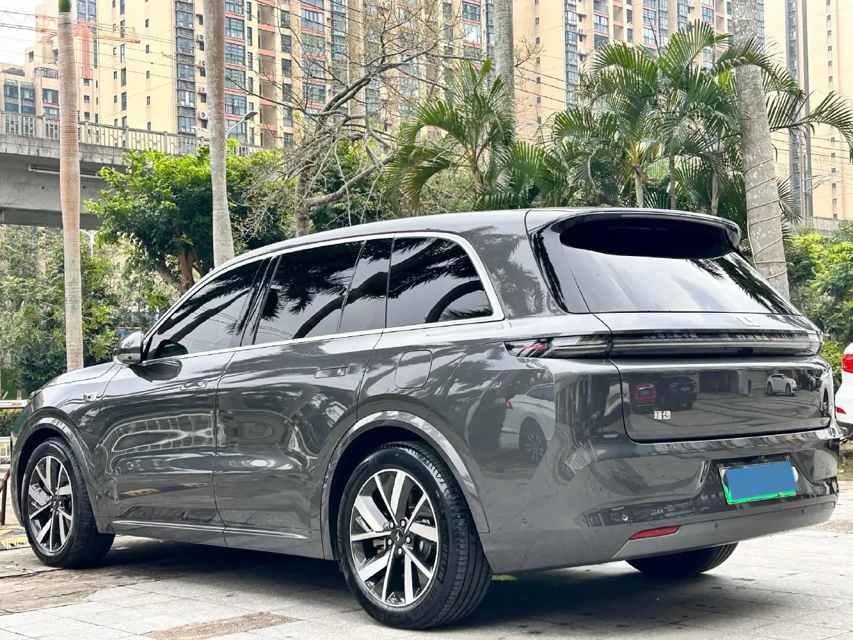 2023 Li L8 Range Extended 154HP REEV 40.9KWH,autocango,china used car exporter,china ev exporter,chinese used car exporter,chinese used ev exporter