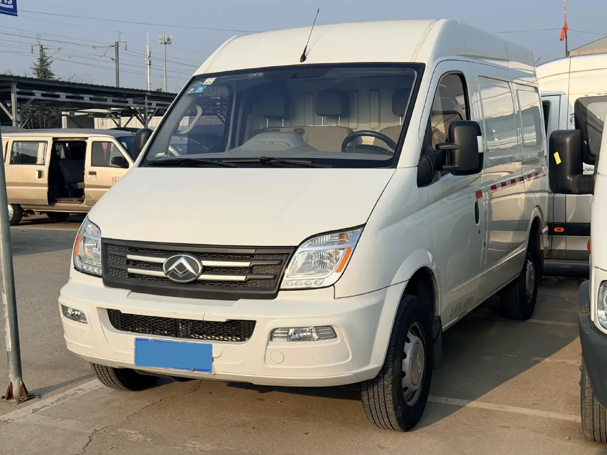 2021 MAXUS XinTu V80 2.0T 127HP L4 6MT,autocango,china used car exporter,china ev exporter,chinese used car exporter,chinese used ev exporter