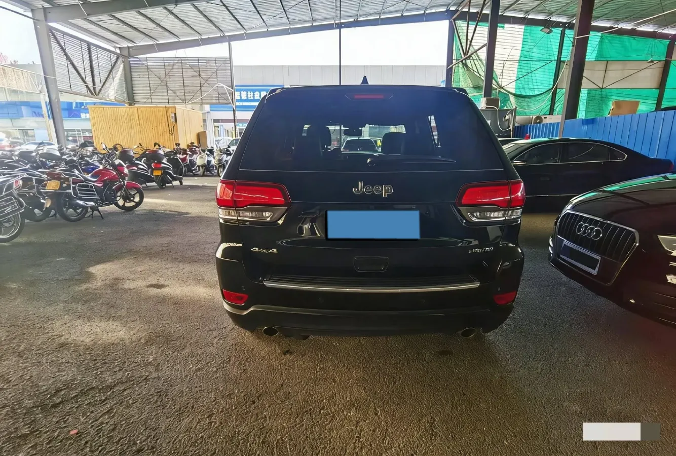 2020 Jeep Grand Cherokee 3.0L 234HP V6 8AT,autocango,china used car exporter,china ev exporter,chinese used car exporter,chinese used ev exporter