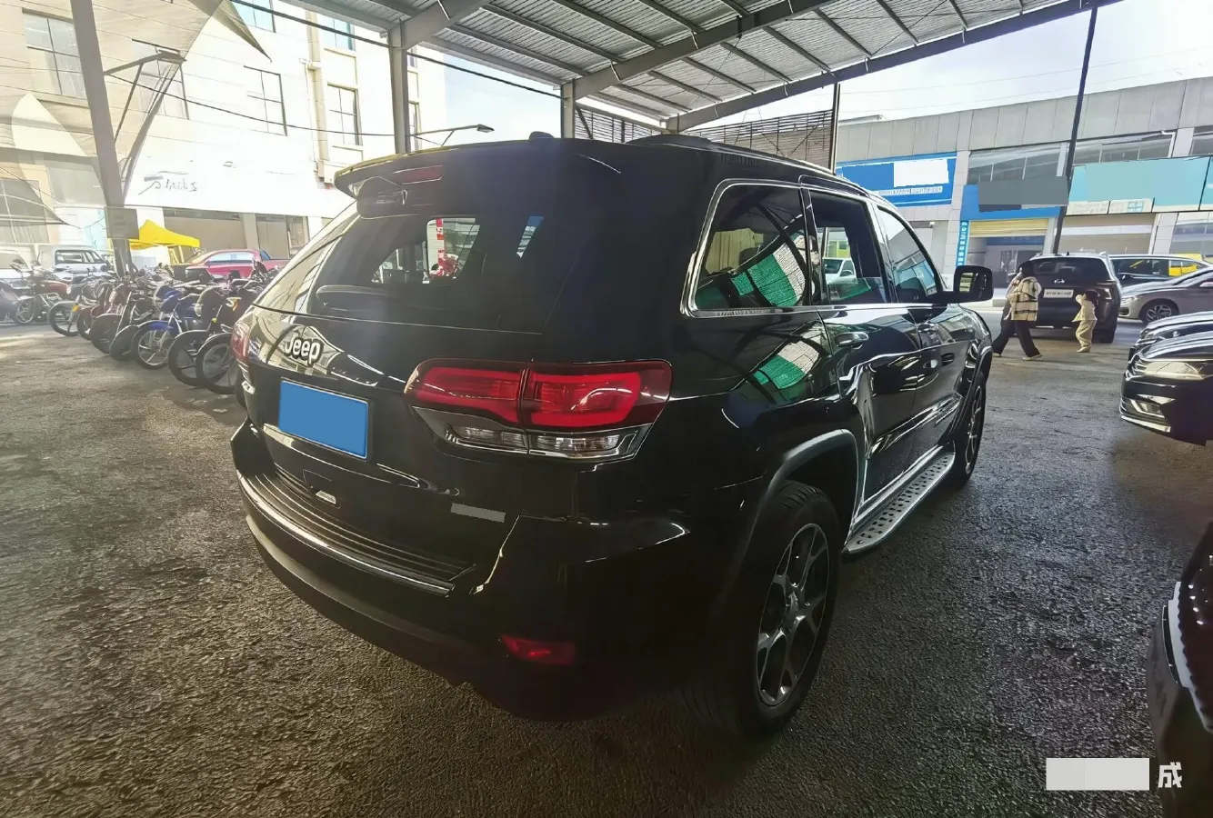 2020 Jeep Grand Cherokee 3.0L 234HP V6 8AT,autocango,china used car exporter,china ev exporter,chinese used car exporter,chinese used ev exporter