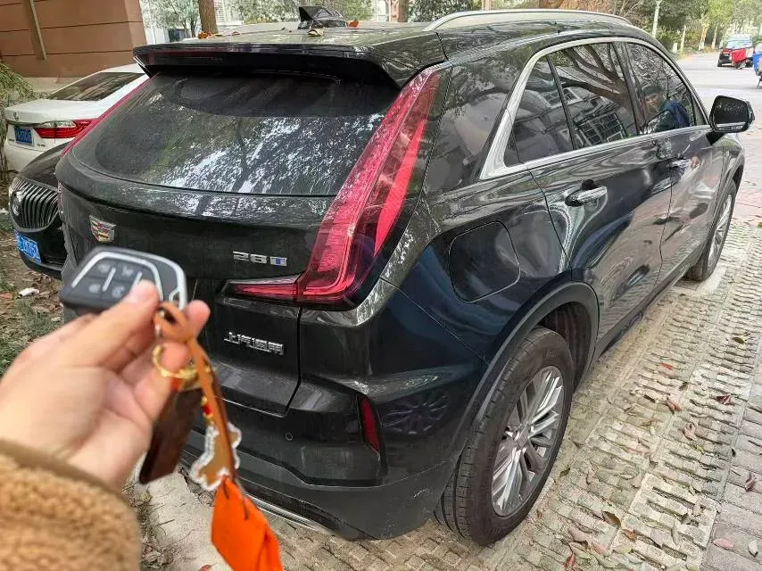 2024 Cadillac XT4 2.0T 237HP L4 9AT,autocango,china used car exporter,china ev exporter,chinese used car exporter,chinese used ev exporter