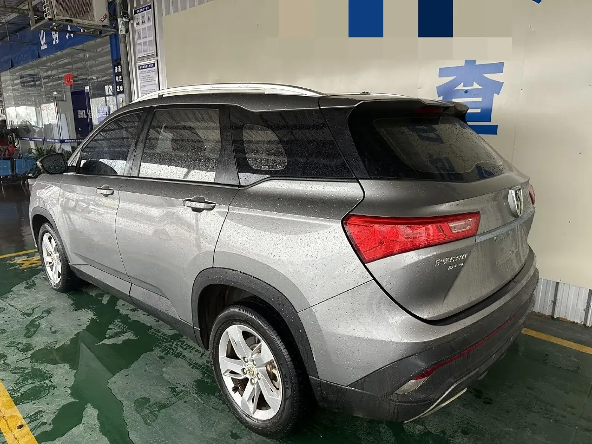 2019 BaoJun 530 1.5T 151HP L4 CVT,autocango,china used car exporter,china ev exporter,chinese used car exporter,chinese used ev exporter