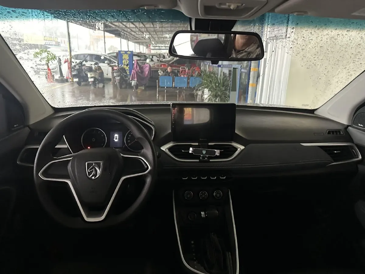 2019 BaoJun 530 1.5T 151HP L4 CVT,autocango,china used car exporter,china ev exporter,chinese used car exporter,chinese used ev exporter