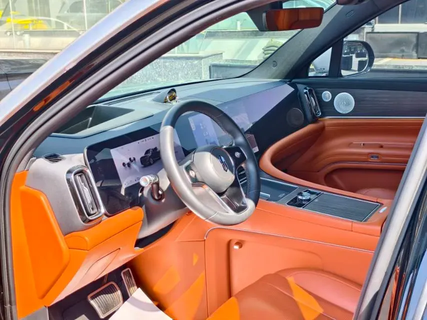 2024 AITO AITO M9 1.5T 152HP L4 REEV 42KWH,autocango,china used car exporter,china ev exporter,chinese used car exporter,chinese used ev exporter