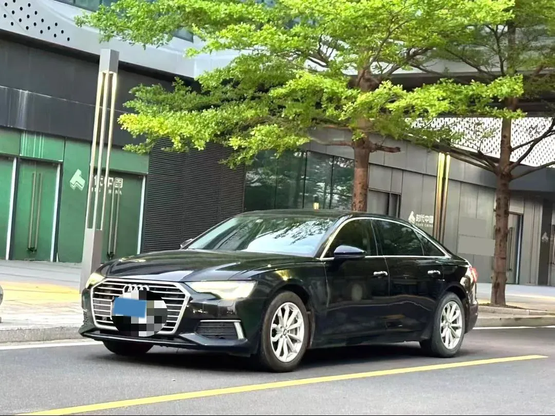 2021 Audi A6L 2.0T 190HP L4 7DCT,autocango,china used car exporter,china ev exporter,chinese used car exporter,chinese used ev exporter