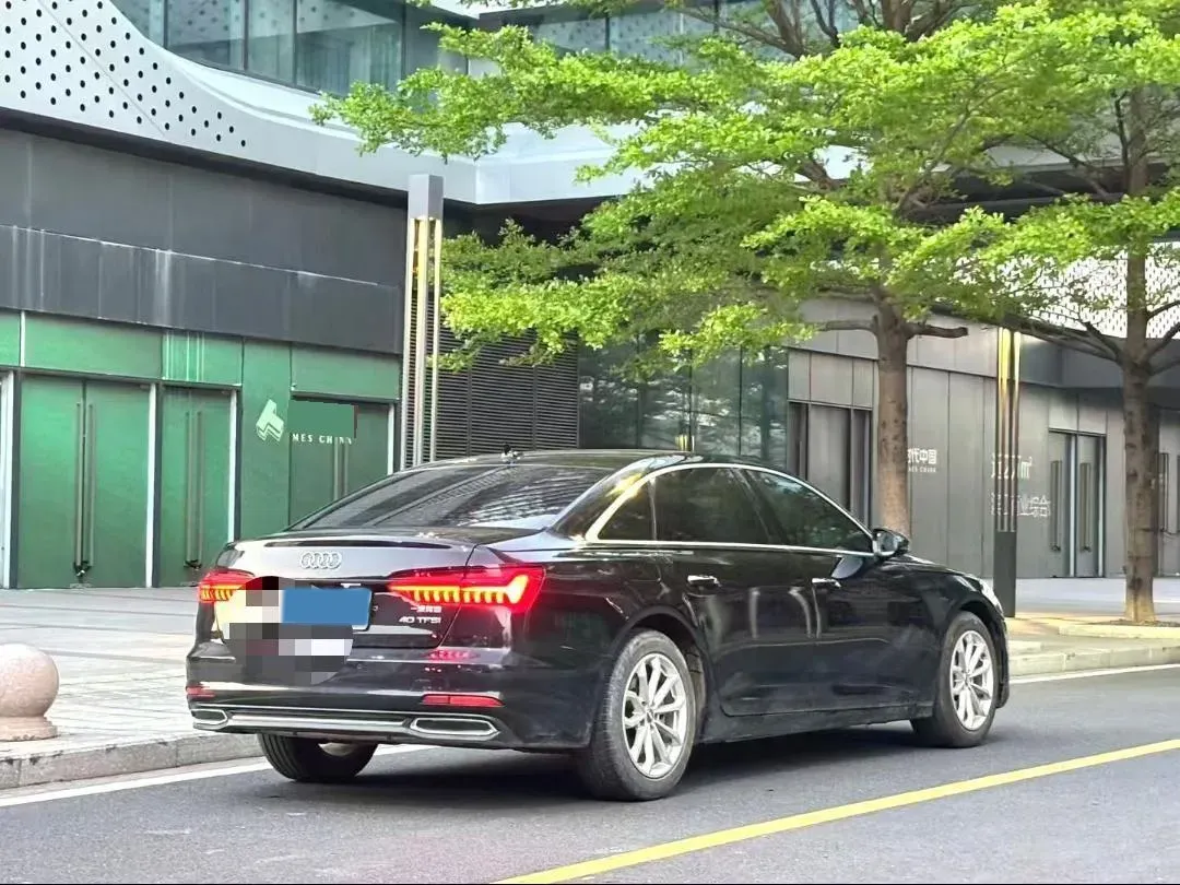 2021 Audi A6L 2.0T 190HP L4 7DCT,autocango,china used car exporter,china ev exporter,chinese used car exporter,chinese used ev exporter