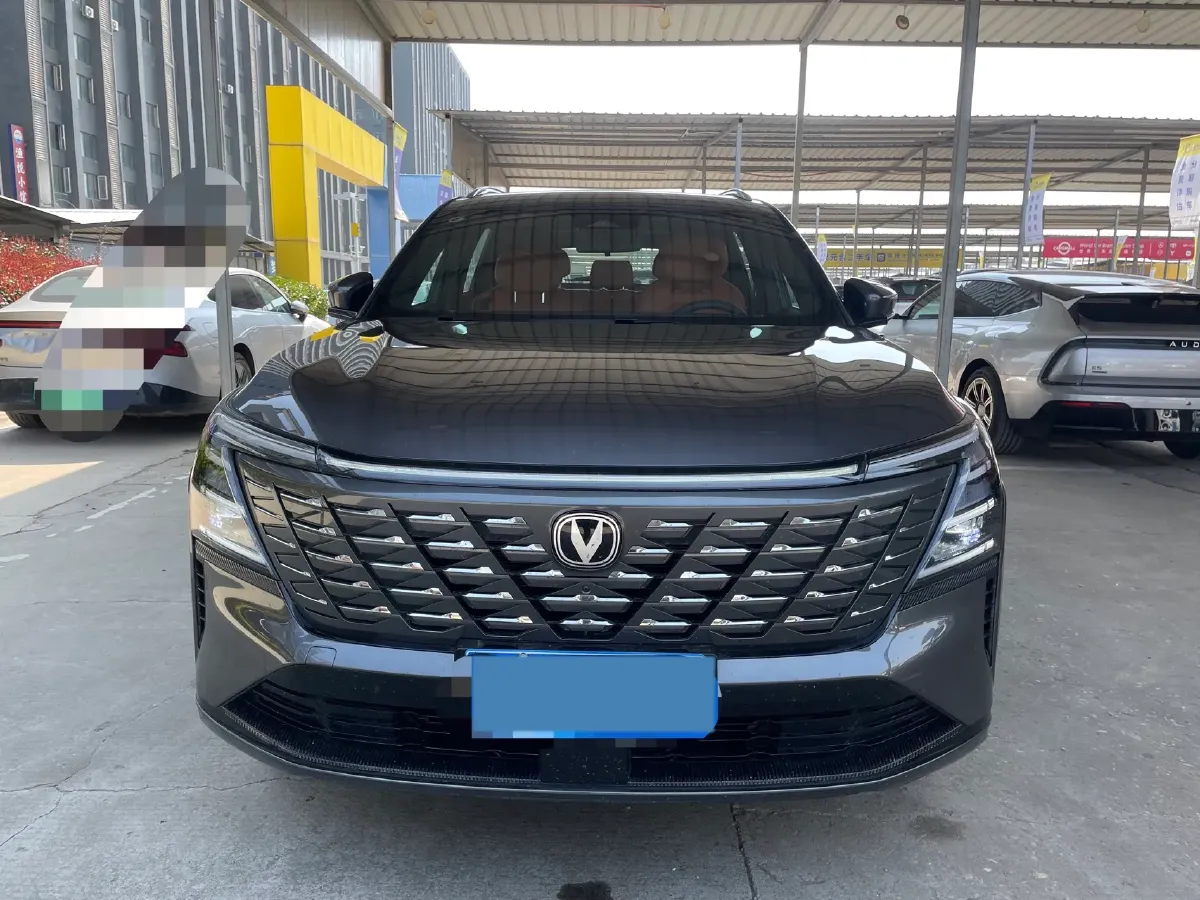 2025 ChangAn CS75 Plus 1.5T 192HP L4 8AT,autocango,china used car exporter,china ev exporter,chinese used car exporter,chinese used ev exporter