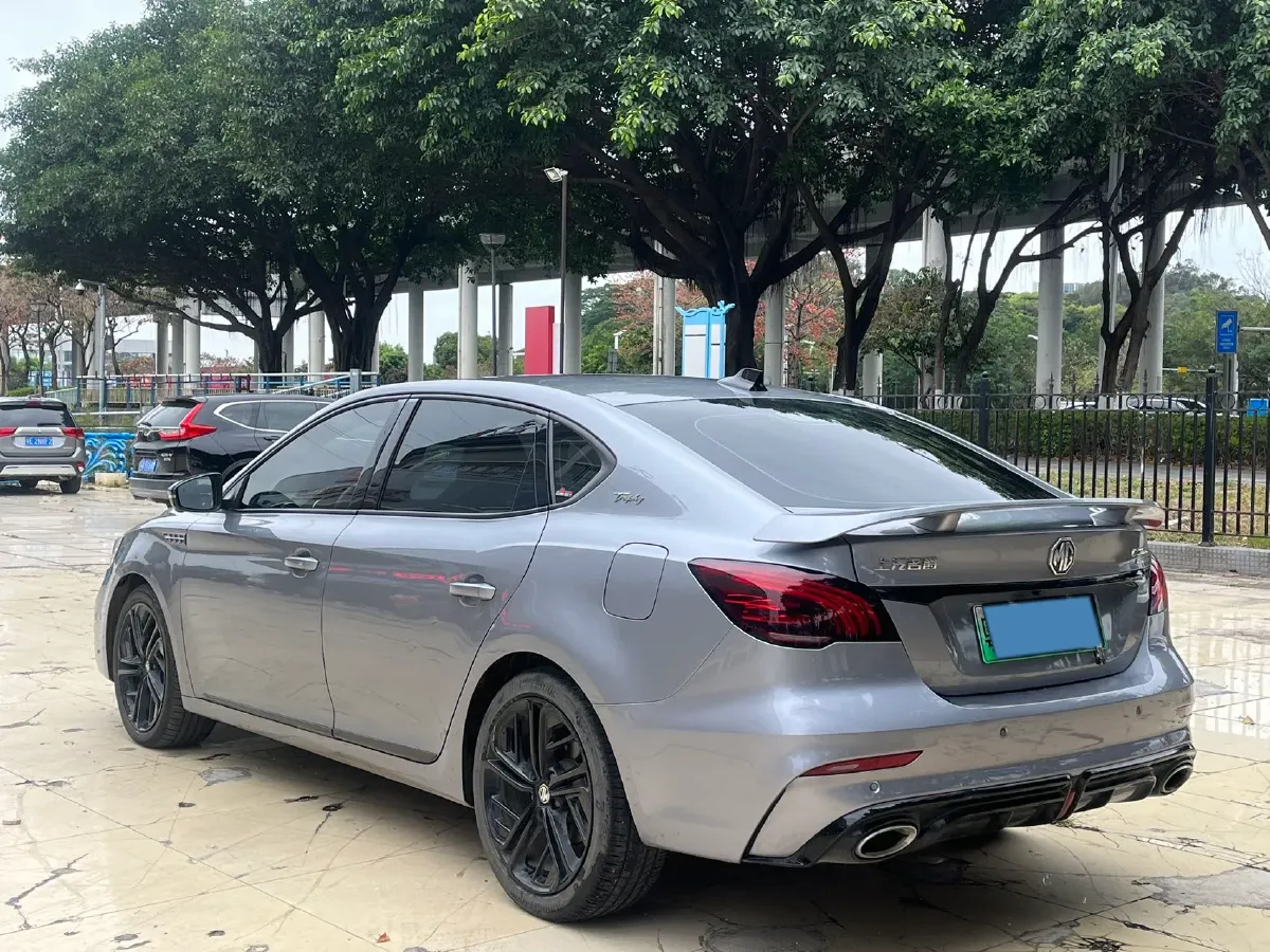 2020 HongQi H5 1.8T 197HP L4 6AT,autocango,china used car exporter,china ev exporter,chinese used car exporter,chinese used ev exporter