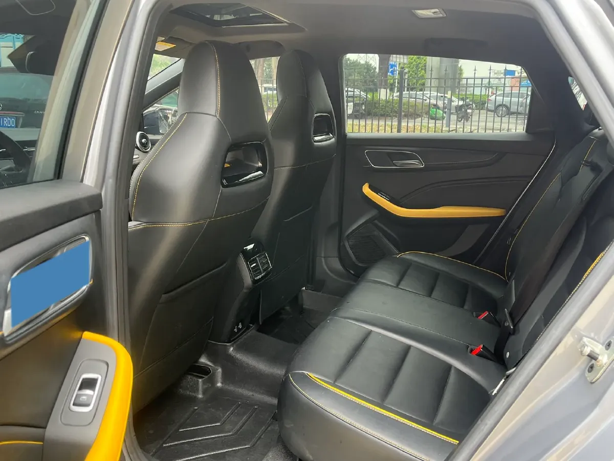 2020 HongQi H5 1.8T 197HP L4 6AT,autocango,china used car exporter,china ev exporter,chinese used car exporter,chinese used ev exporter