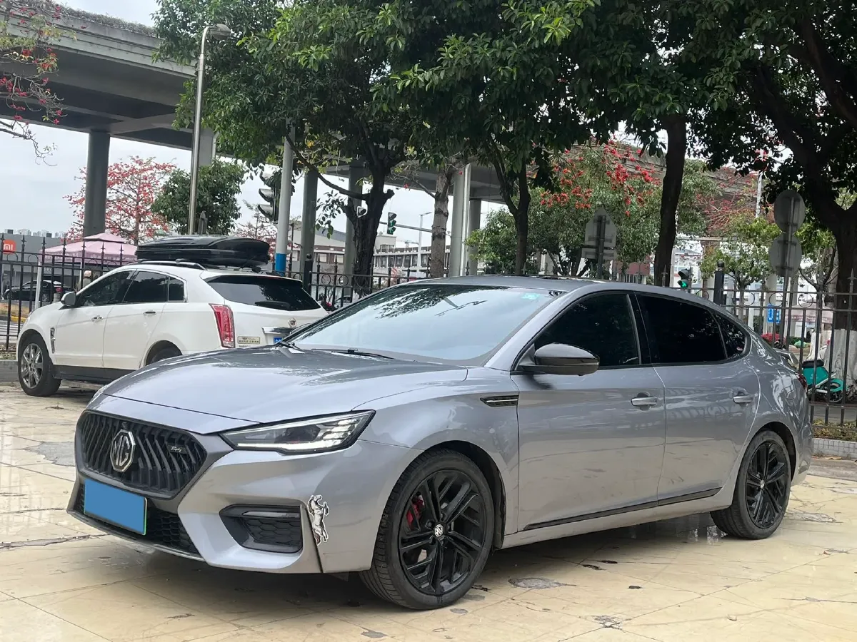 2020 HongQi H5 1.8T 197HP L4 6AT,autocango,china used car exporter,china ev exporter,chinese used car exporter,chinese used ev exporter