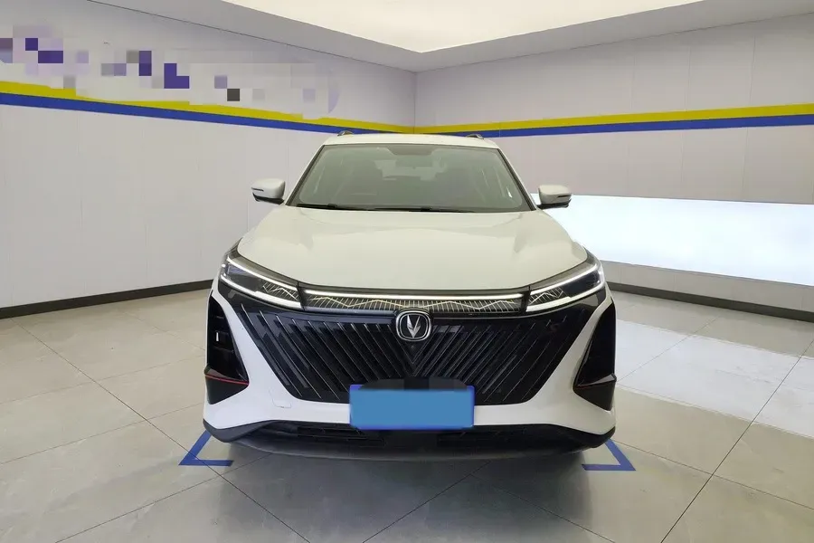 2022 ChangAn CS75 Plus 2.0T 233HP L4 8AT,autocango,china used car exporter,china ev exporter,chinese used car exporter,chinese used ev exporter