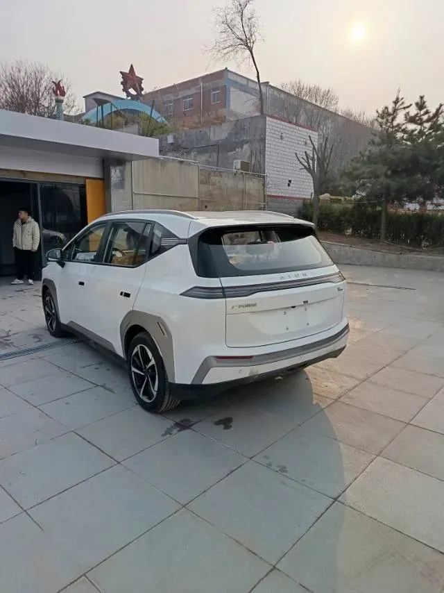 2024 Leapmotor C11 1.5L 95HP L4 REEV 43.74KWH,autocango,china used car exporter,china ev exporter,chinese used car exporter,chinese used ev exporter