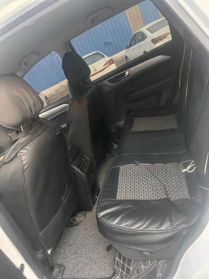 2021 Haval M6 1.5T 150HP L4 6MT,autocango,china used car exporter,china ev exporter,chinese used car exporter,chinese used ev exporter