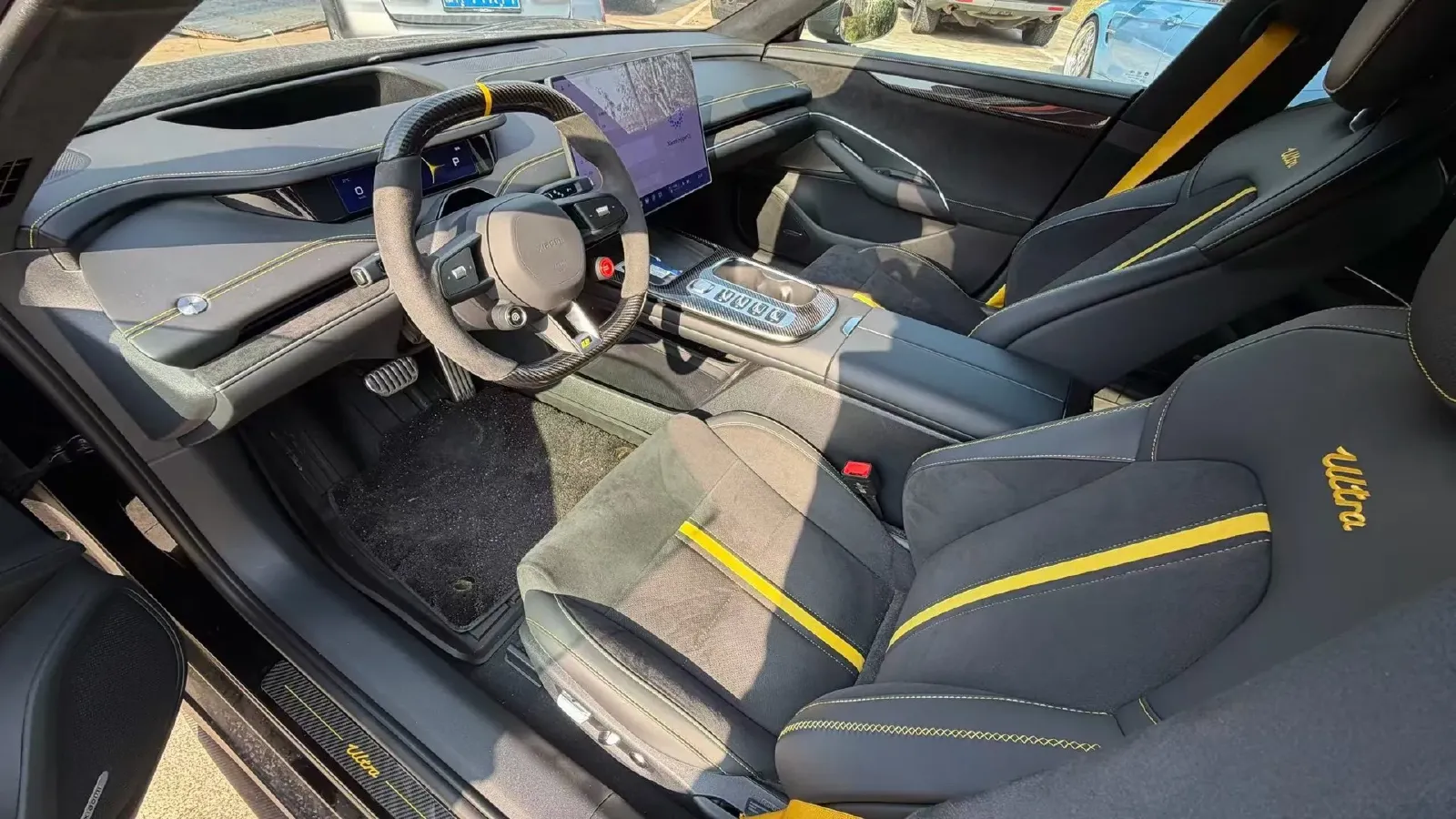 2025 MI SU7 Ultra BEV 93.7KWH,autocango,china used car exporter,china ev exporter,chinese used car exporter,chinese used ev exporter