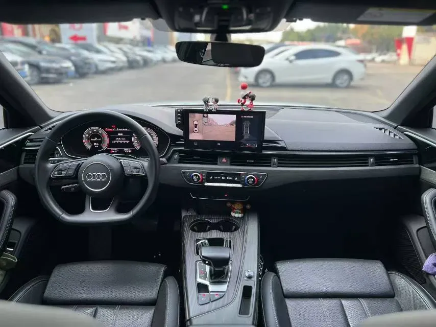 2023 Audi A4L 2.0T 190HP L4 7DCT,autocango,china used car exporter,china ev exporter,chinese used car exporter,chinese used ev exporter