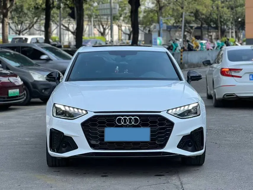 2023 Audi A4L 2.0T 190HP L4 7DCT,autocango,china used car exporter,china ev exporter,chinese used car exporter,chinese used ev exporter