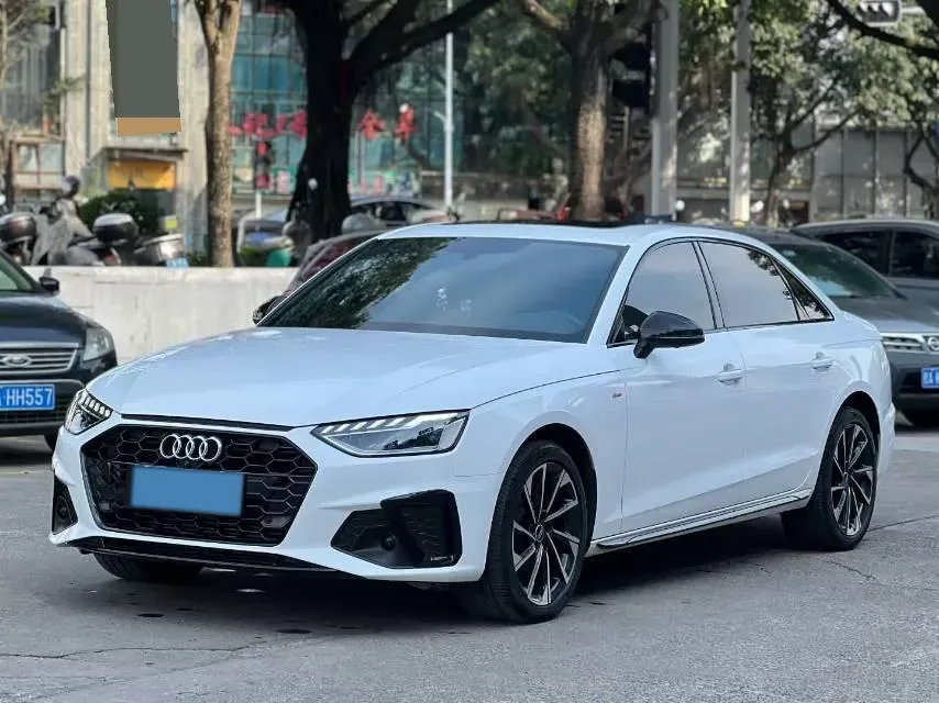 2023 Audi A4L 2.0T 190HP L4 7DCT,autocango,china used car exporter,china ev exporter,chinese used car exporter,chinese used ev exporter