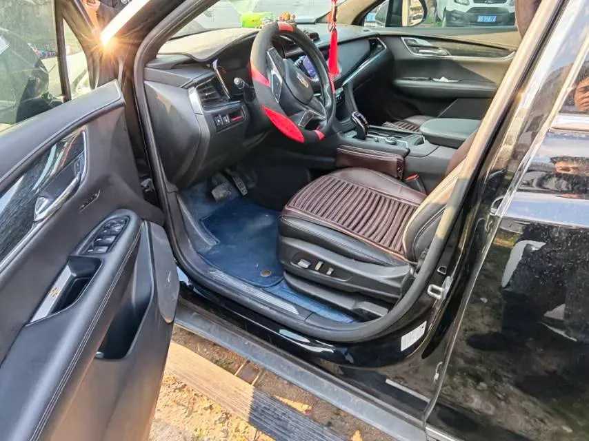 2022 Cadillac XT5 2.0T 237HP L4 9AT,autocango,china used car exporter,china ev exporter,chinese used car exporter,chinese used ev exporter