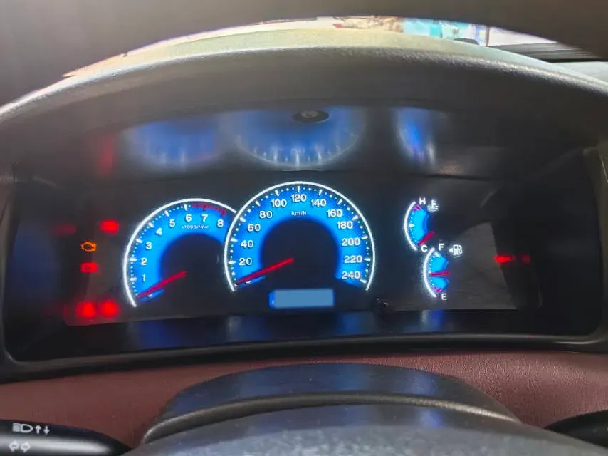 2013 FAW Vita V5 1.5L 102HP L4 5MT,autocango,china used car exporter,china ev exporter,chinese used car exporter,chinese used ev exporter