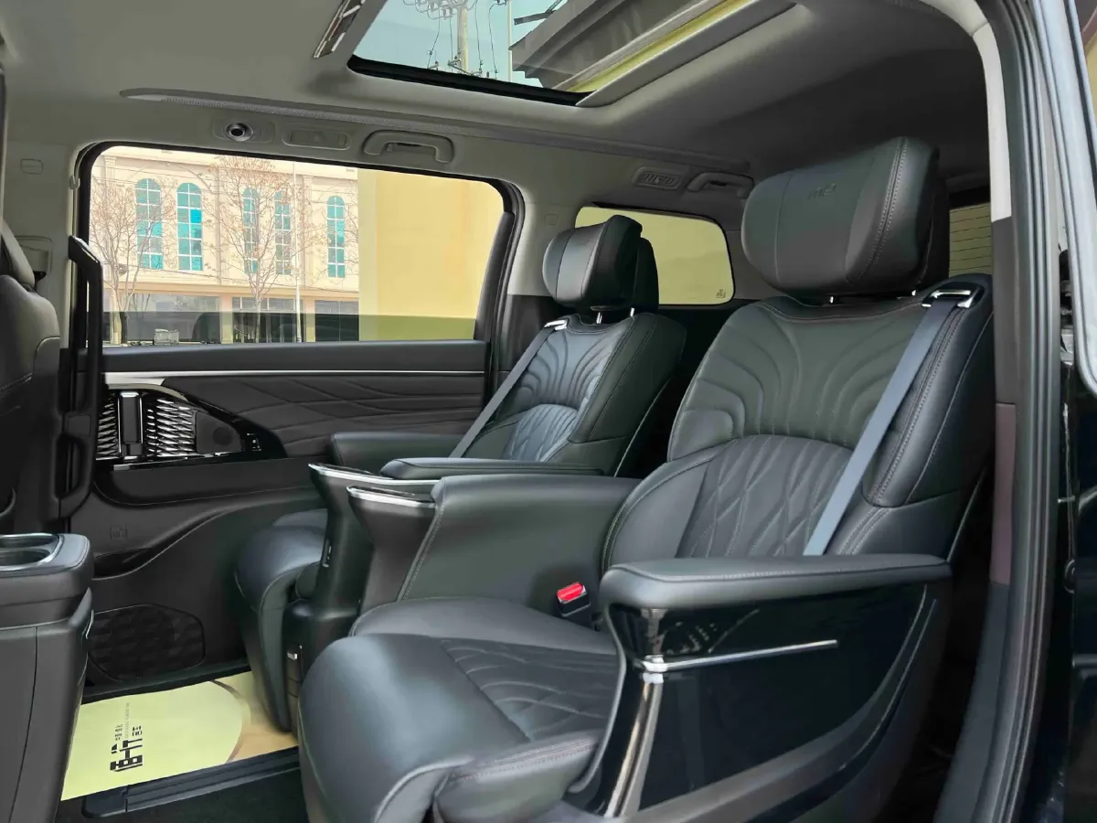 2024 GAC Trumpchi M8 2.0T 252HP L4 8AT,autocango,china used car exporter,china ev exporter,chinese used car exporter,chinese used ev exporter