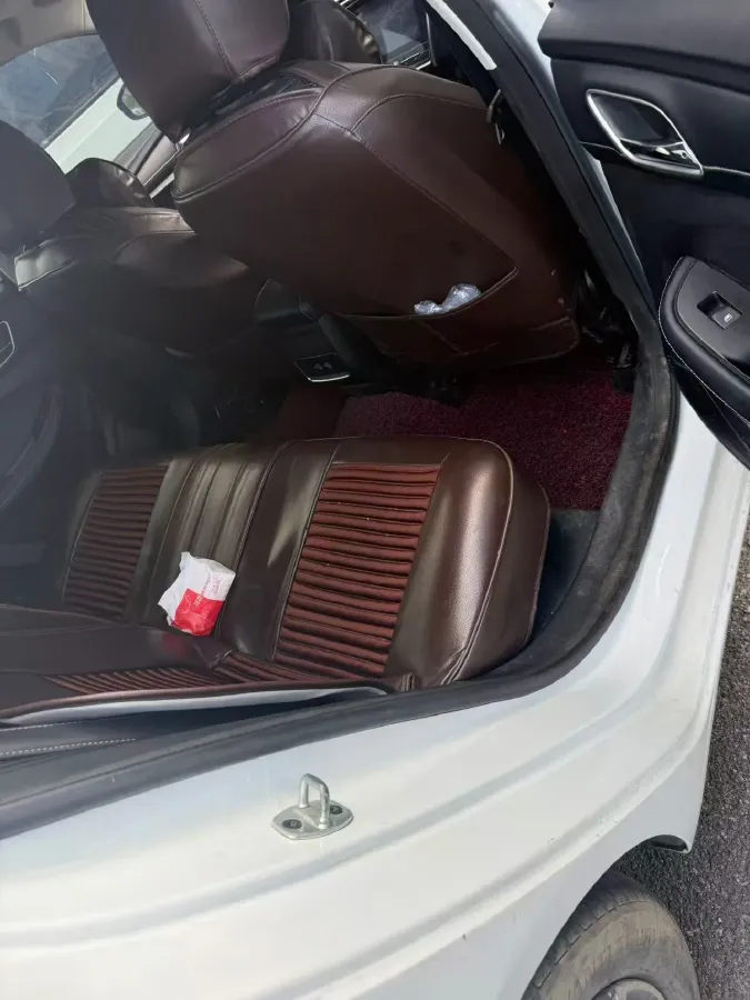 2019 Roewe i5 1.5L 120HP L4 5MT,autocango,china used car exporter,china ev exporter,chinese used car exporter,chinese used ev exporter